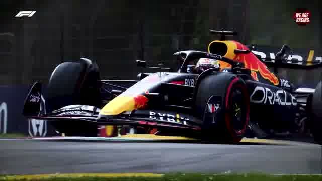 Red Bull Ферстаппена в повороте — тот самый агрессивный разворот машины