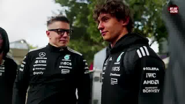 Кими Антонелли в паддоке в форме Mercedes