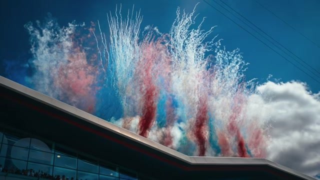 Пролёт пилотажной группы Red Arrows над Сильверстоуном