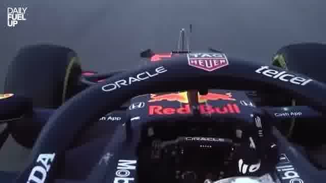 Вид с кокпита болида Red Bull